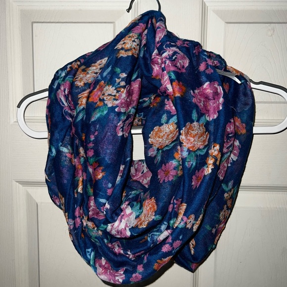 Floral Blue Infiniti Scarf - Charlotte Russe - Picture 1 of 2